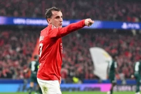 İzmitli Kerem attı, Dünyalar bizim oldu