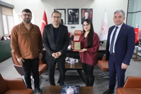 Ağrıda Müdür Çelebi, genç yetenek Lavin Türfenti ağırladı