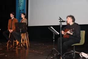 Bursa Nilüferde Ataol Behramoğlu ile şiir ve müzik dolu gece