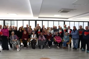 Nilüferli kadınlardan huzurevine gönül köprüsü