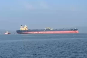 1915 Çanakkale Köprüsü önlerinde arızalanan tanker güvenli bölgeye çekildi