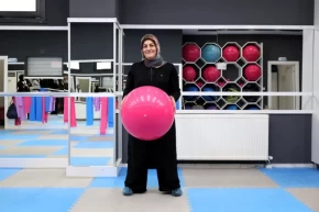 Anne Şehir Merkezinde hayatı değişti... 96 kilodan 70 kiloya