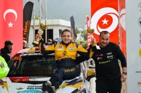 Bursa Osmangazinin gururundan Marmariste çifte başarı