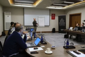 Bursa Business Schooldan iş dünyasına yapay zeka eğitimi
