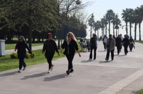 İzmitli kadınlar sağlık için yürüdü