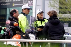 Düzcede Polis Haftasında duygulandıran sürpriz