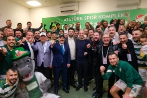 Bursaspor taraftarına deplasman desteği... Otobüs sözleri peş peşe geldi