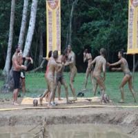 Survivor adası karıştı. Yumruklar konuştu