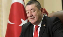 Nuri Tekinden kutlama..