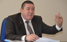 Nuri Tekin merdivenlerden düştü