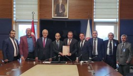 AK Parti Bursa vekillerinden İnternet Gazeteciliği Yasasına tam destek