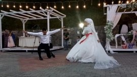 Artıklar köyünde dillere destan düğün